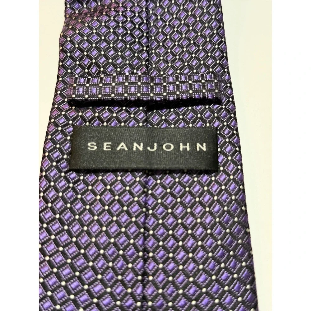 Sean John Necktie Purple Black Geometric Diamond Silk Professional Formal Tie